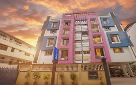 Fabexpress Golden Leaf Airport